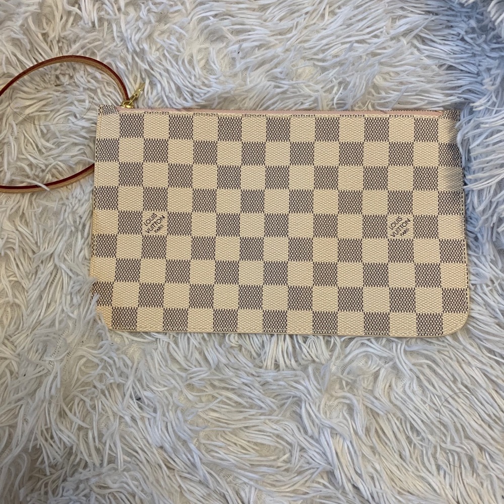 Louis Vuitton Pochette